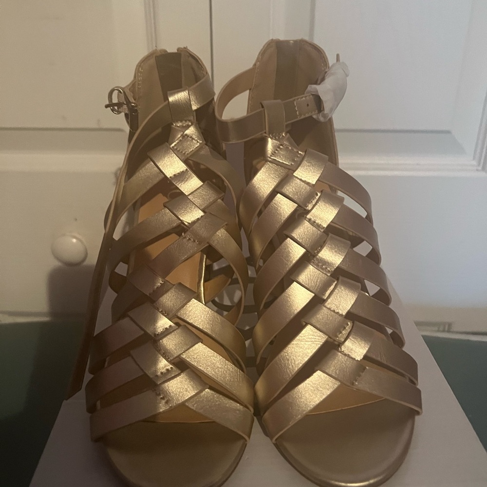 New XOXO gold sandals